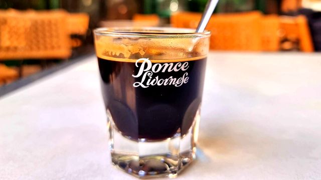 Il ponce, la bevanda di Livorno