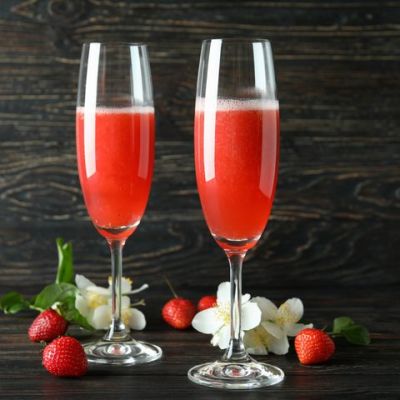 Bellini e Rossini: due cocktail semplici che vantano una storia centenaria unica